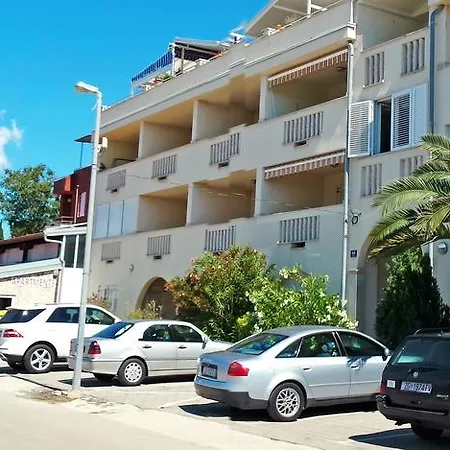Apartamento Antonela - Just 10 M From The & Stunning Sea View & Free Private Parking Sveti Filip i Jakov