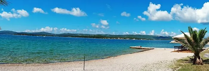 Apartman Antonela Just 10 M From The & Stunning Sea View & Free Private Parking Sveti Filip i Jakov