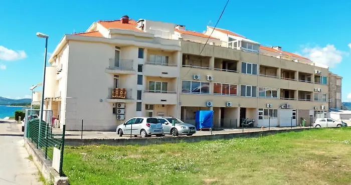 Daire Antonela Just 10 M From The & Stunning Sea View & Free Private Parking *