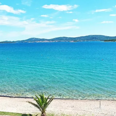 Antonela - Just 10 M From The & Stunning Sea View & Free Private Parking 圣菲利普雅科夫