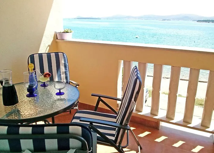 Antonela Just 10 M From The & Stunning Sea View & Free Private Parking Sveti Filip i Jakov