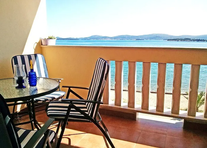 아파트 Antonela Just 10 M From The & Stunning Sea View & Free Private Parking